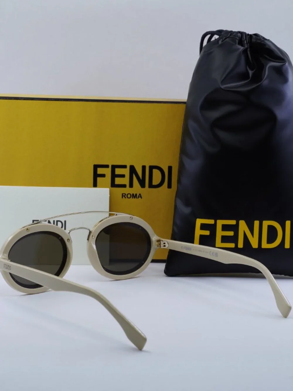 Fendi FE40094I 25E Oval Sunglasses - Ivory/Gold / Brown